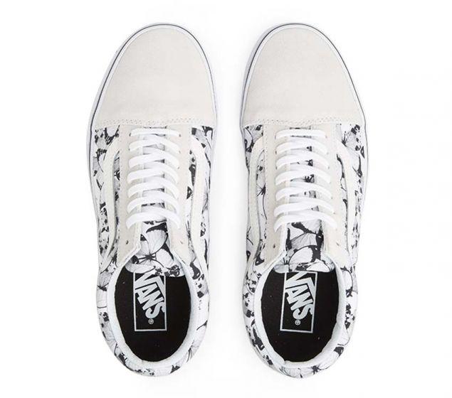 Vans are a staple in skate culture and street style, and this skate sneaker is no exception. Introduced in 1977, the Vans Old Skool sneaker is a classic in the Vans VANS | OLD SKOOL (BUTTERFLY) TRUE WHITE | BLACK